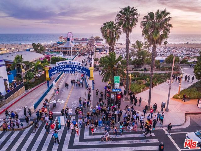 1147 24th Street B, Santa Monica, CA 90403