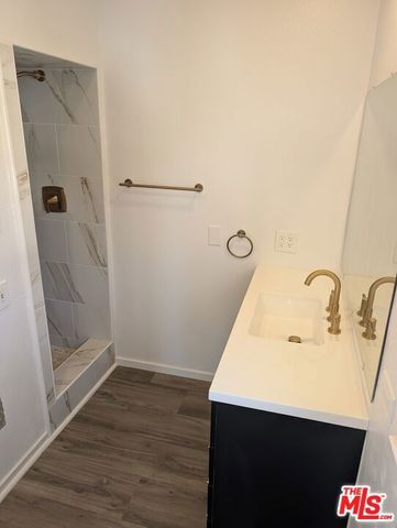 1147 24th Street B, Santa Monica, CA 90403
