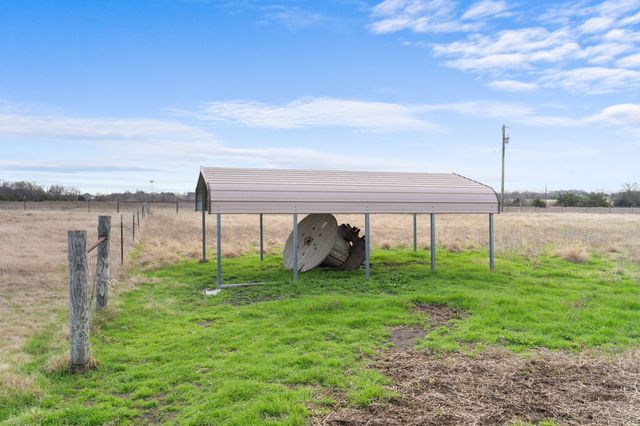 3950 Private Road 1161, Leonard, TX 75452