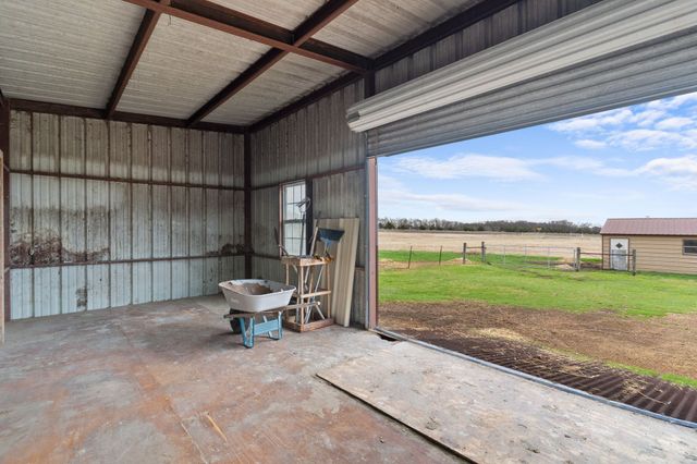 3950 Private Road 1161, Leonard, TX 75452