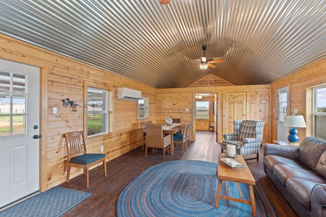 3950 Private Road 1161, Leonard, TX 75452