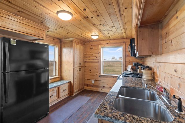 3950 Private Road 1161, Leonard, TX 75452