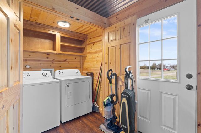 3950 Private Road 1161, Leonard, TX 75452