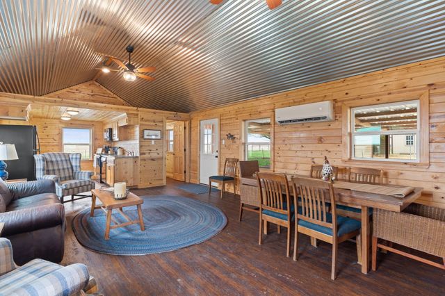 3950 Private Road 1161, Leonard, TX 75452