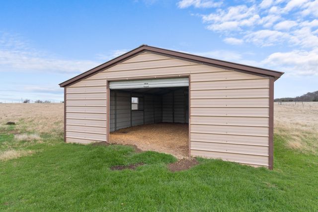 3950 Private Road 1161, Leonard, TX 75452