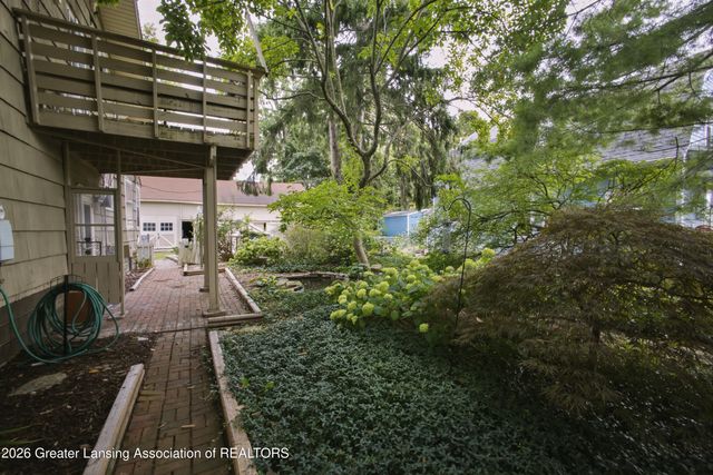 128 N Magnolia Avenue, Lansing, MI 48912