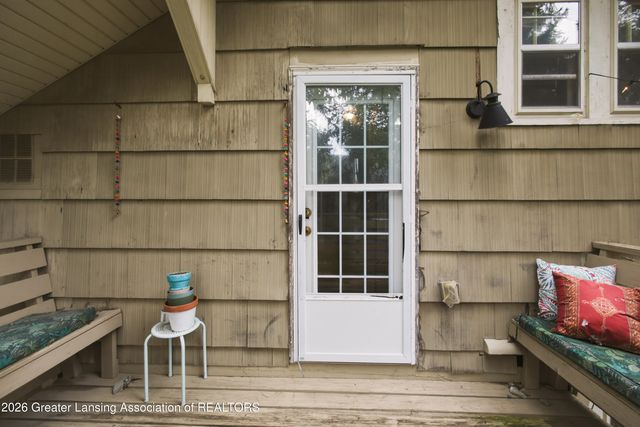 128 N Magnolia Avenue, Lansing, MI 48912