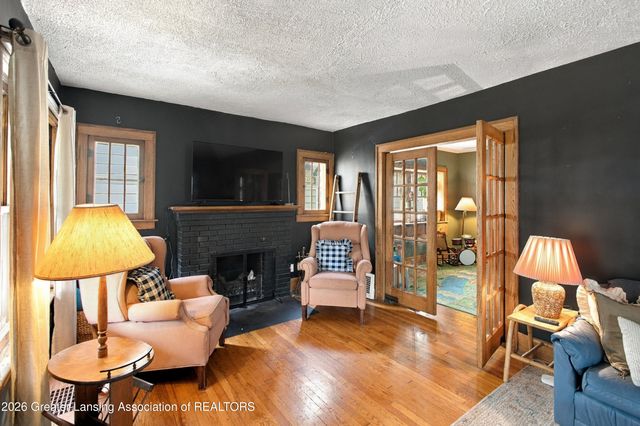 128 N Magnolia Avenue, Lansing, MI 48912