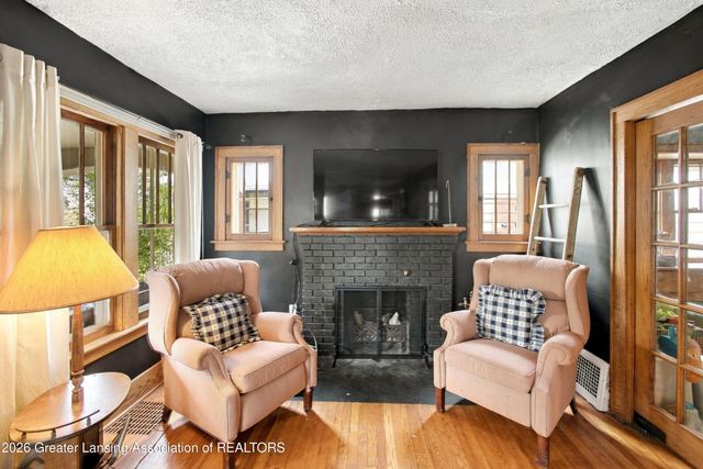 128 N Magnolia Avenue, Lansing, MI 48912