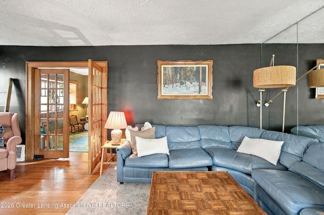 128 N Magnolia Avenue, Lansing, MI 48912