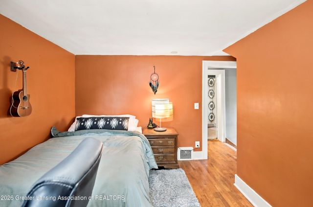 128 N Magnolia Avenue, Lansing, MI 48912