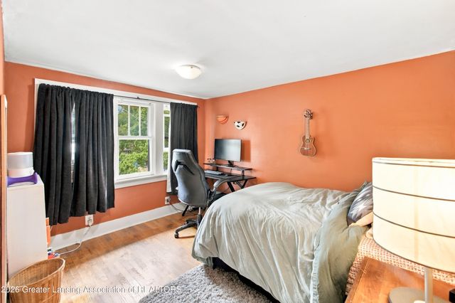 128 N Magnolia Avenue, Lansing, MI 48912