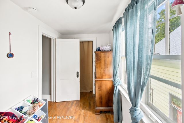 128 N Magnolia Avenue, Lansing, MI 48912