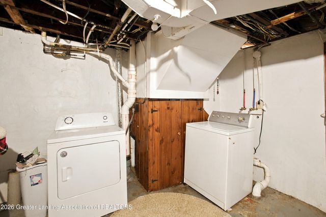128 N Magnolia Avenue, Lansing, MI 48912