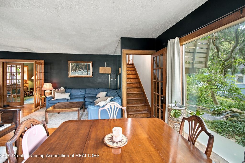 128 N Magnolia Avenue, Lansing, MI 48912