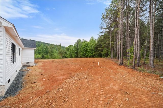 410 Potters Landing, Denton, NC 27239