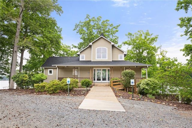 410 Potters Landing, Denton, NC 27239