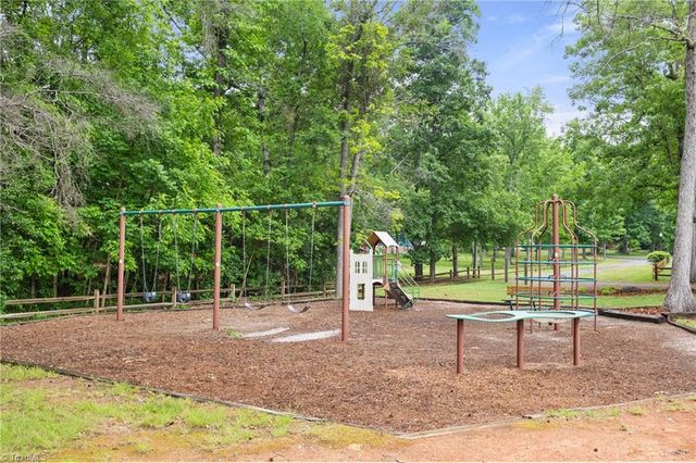 410 Potters Landing, Denton, NC 27239