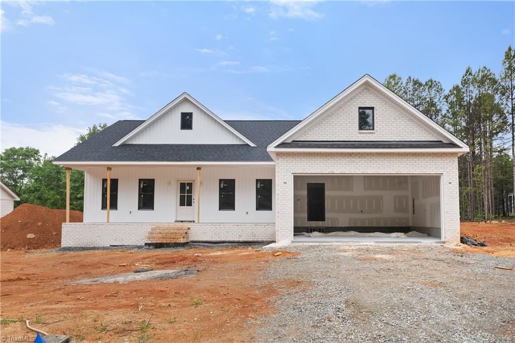 410 Potters Landing, Denton, NC 27239