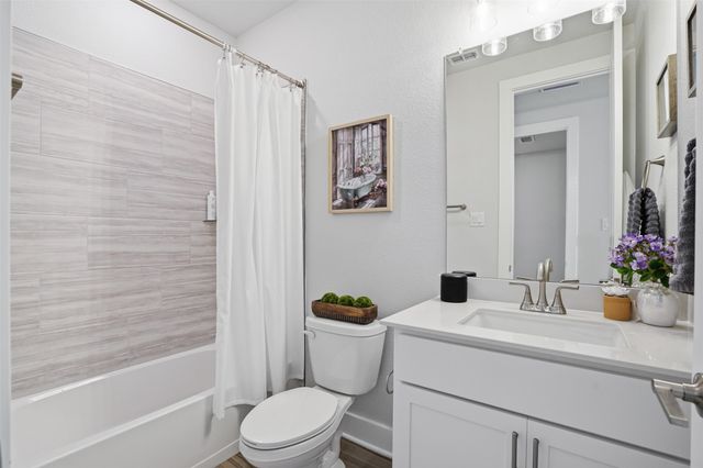 4111 Olmsted Drive, Rockwall, TX 75032