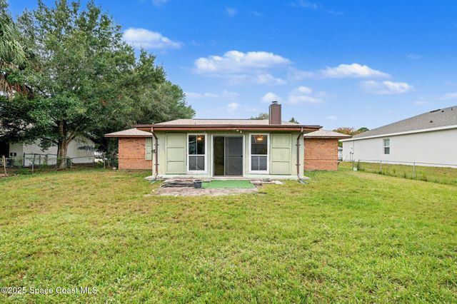 1285 Karlovy Avenue NW, Palm Bay, FL 32907