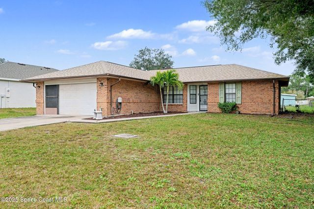 1285 Karlovy Avenue NW, Palm Bay, FL 32907