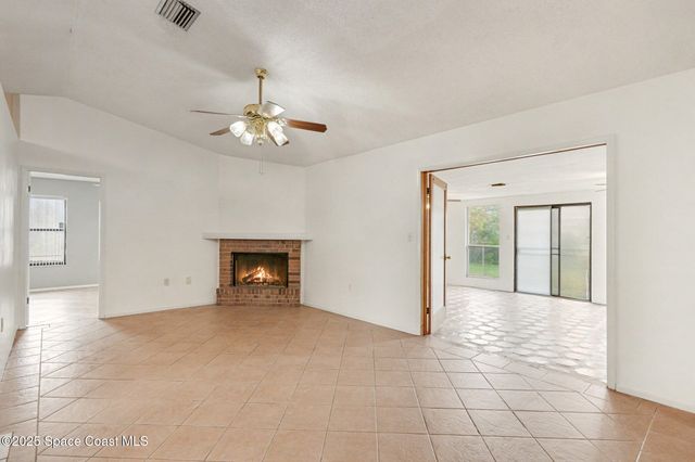 1285 Karlovy Avenue NW, Palm Bay, FL 32907