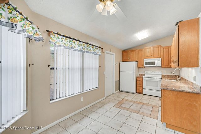 1285 Karlovy Avenue NW, Palm Bay, FL 32907