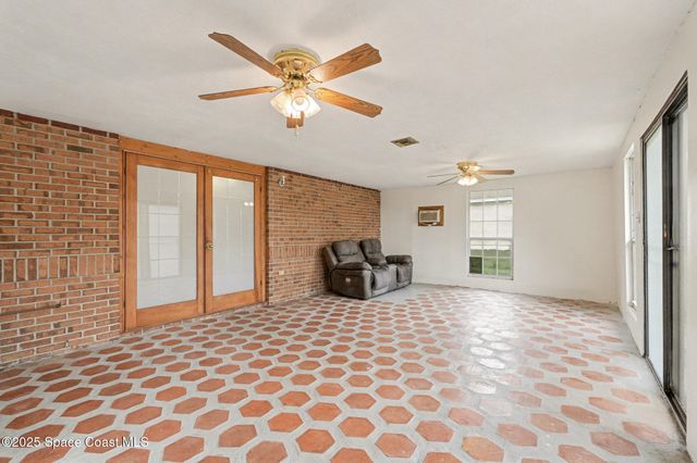 1285 Karlovy Avenue NW, Palm Bay, FL 32907