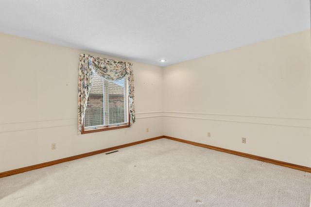 4108 E Kingsbury Street, Springfield, MO 65809