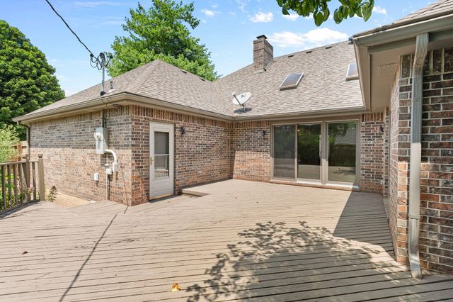 4108 E Kingsbury Street, Springfield, MO 65809