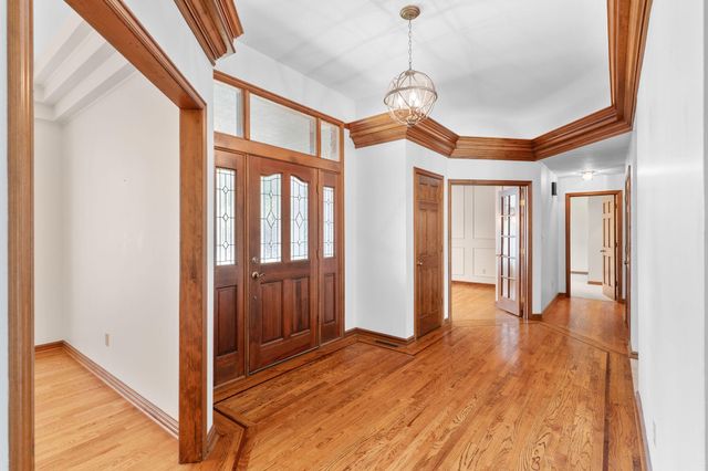 4108 E Kingsbury Street, Springfield, MO 65809