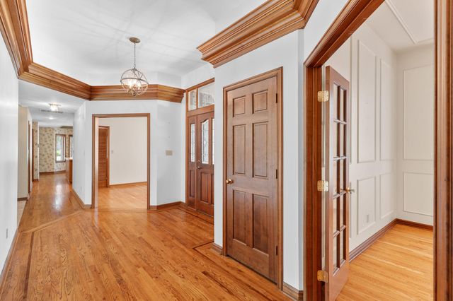 4108 E Kingsbury Street, Springfield, MO 65809