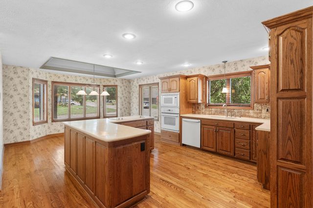 4108 E Kingsbury Street, Springfield, MO 65809