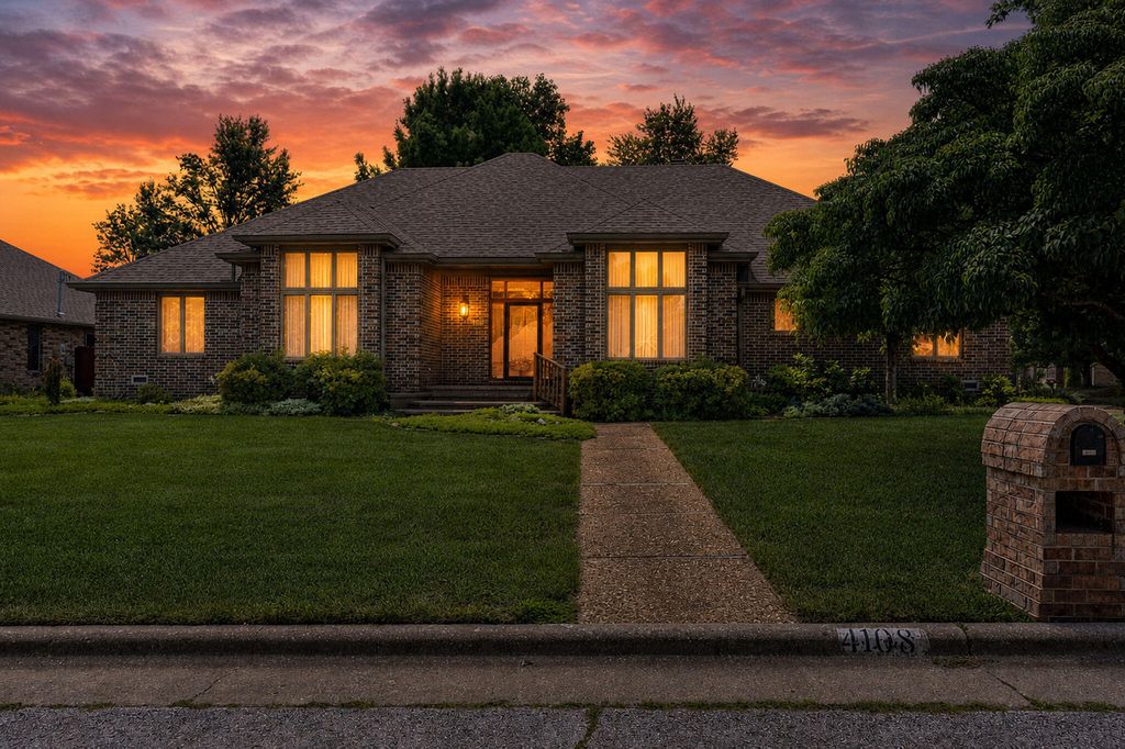 4108 E Kingsbury Street, Springfield, MO 65809