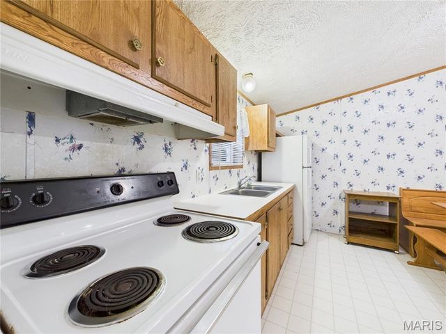 1205 Cemetery Lane, Williamsville, MO 63967