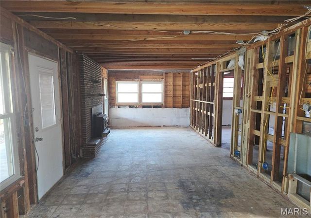 11342 Potosi Lake Road, Mineral Point, MO 63660