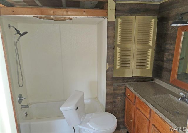 11342 Potosi Lake Road, Mineral Point, MO 63660