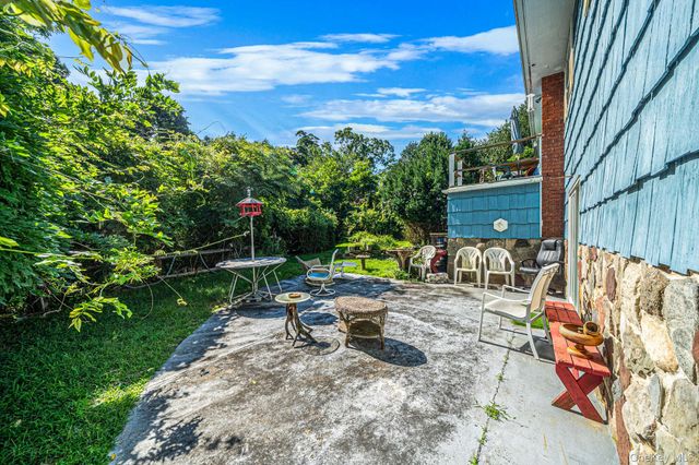 8 Dartmouth Road, Shoreham, NY 11786