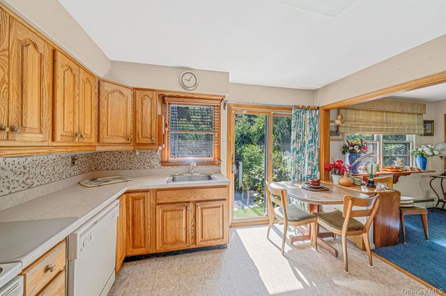 8 Dartmouth Road, Shoreham, NY 11786