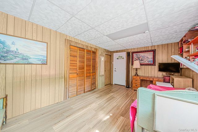 8 Dartmouth Road, Shoreham, NY 11786