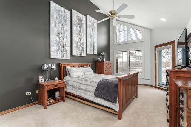 203 Deer Ridge DRIVE, West Bend, WI 53095