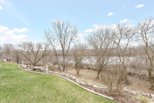 203 Deer Ridge DRIVE, West Bend, WI 53095