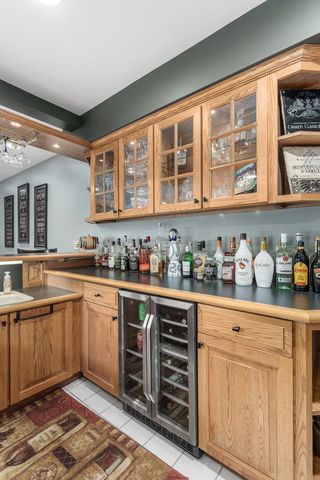 203 Deer Ridge DRIVE, West Bend, WI 53095