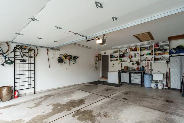 203 Deer Ridge DRIVE, West Bend, WI 53095
