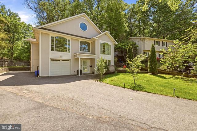 8400 THORNDEN TER, Bethesda, MD 20817