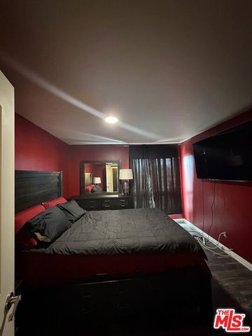 5585 E Pacific Coast Highway, Long Beach, CA 90804