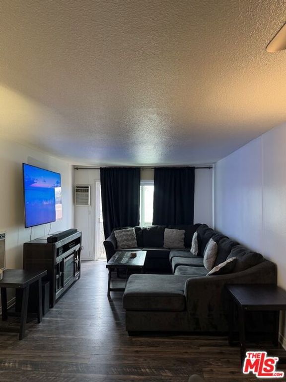 5585 E Pacific Coast Highway, Long Beach, CA 90804