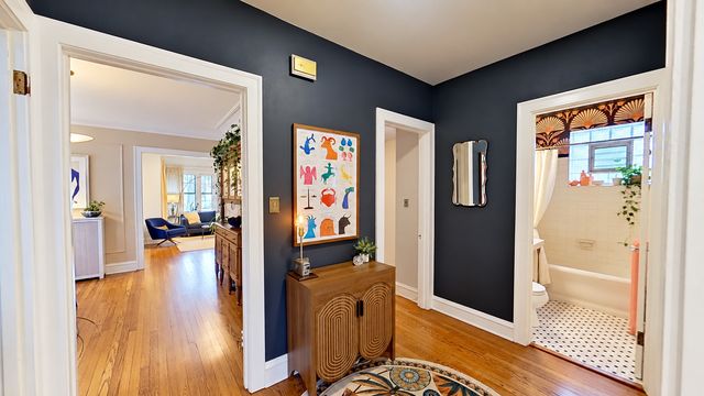 6239 N Campbell Avenue, Chicago, IL 60659