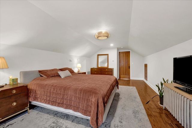 6239 N Campbell Avenue, Chicago, IL 60659